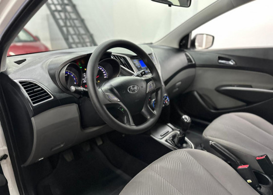 Hyundai HB20S C.Plus/C.Style 1.6 Flex 16V Mec.4p 2015 Flex