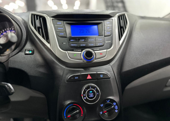 Hyundai HB20S C.Plus/C.Style 1.6 Flex 16V Mec.4p 2015 Flex