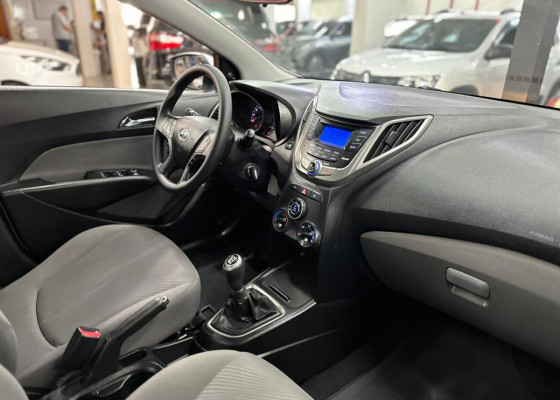 Hyundai HB20S C.Plus/C.Style 1.6 Flex 16V Mec.4p 2015 Flex