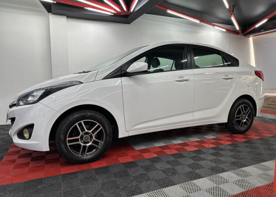 Hyundai HB20S C.Plus/C.Style 1.6 Flex 16V Mec.4p 2015 Flex