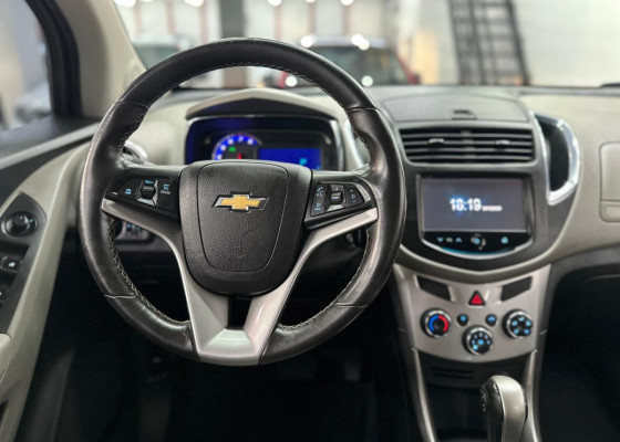 GM - Chevrolet TRACKER LTZ 1.8 16V Flex 4x2 Aut. 2015 Flex