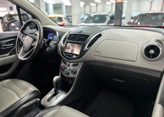 GM - Chevrolet TRACKER LTZ 1.8 16V Flex 4x2 Aut. 2015 Flex