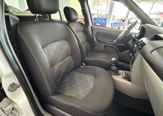 Renault SYMBOL Expression Hi-Flex 1.6 16V 4p 2011 Flex