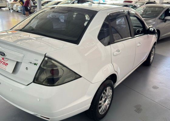 Ford Fiesta Sed. 1.6 8V Flex 4p 2013 Flex