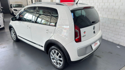 VW - VolksWagen up! cross 1.0 T. Flex 12V 5p 2015 Flex