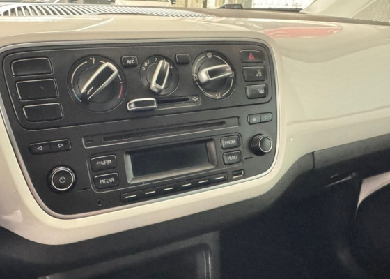 VW - VolksWagen up! cross 1.0 T. Flex 12V 5p 2015 Flex