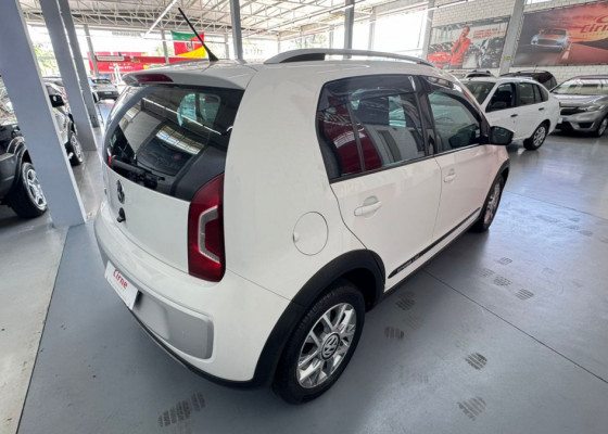 VW - VolksWagen up! cross 1.0 T. Flex 12V 5p 2015 Flex
