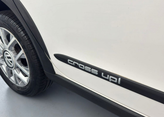 VW - VolksWagen up! cross 1.0 T. Flex 12V 5p 2015 Flex