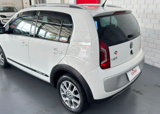 VW - VolksWagen up! cross 1.0 T. Flex 12V 5p 2015 Flex