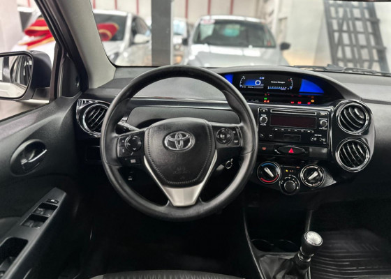 Toyota ETIOS XS 1.5 Flex 16V 5p Mec. 2018 Flex