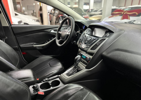 Ford Focus Sedan 2.0 16V/2.0 16V Flex 4p Aut. 2014 Flex Flex