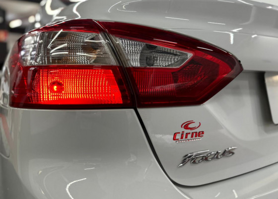 Ford Focus Sedan 2.0 16V/2.0 16V Flex 4p Aut. 2014 Flex Flex