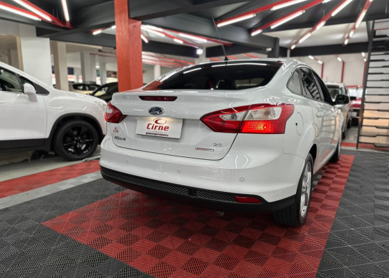 Ford Focus Sedan 2.0 16V/2.0 16V Flex 4p Aut. 2014 Flex Flex