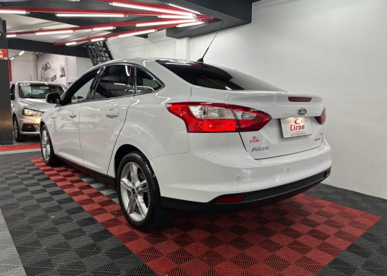 Ford Focus Sedan 2.0 16V/2.0 16V Flex 4p Aut. 2014 Flex Flex