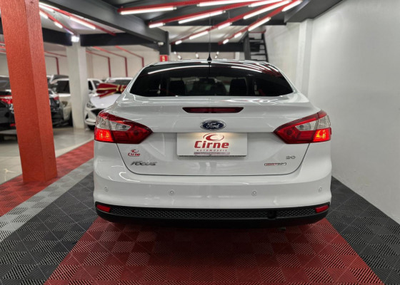 Ford Focus Sedan 2.0 16V/2.0 16V Flex 4p Aut. 2014 Flex Flex