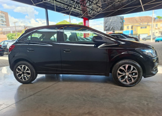 GM - Chevrolet ONIX HATCH LT 1.4 8V FlexPower 5p Mec. 2014 Flex Flex