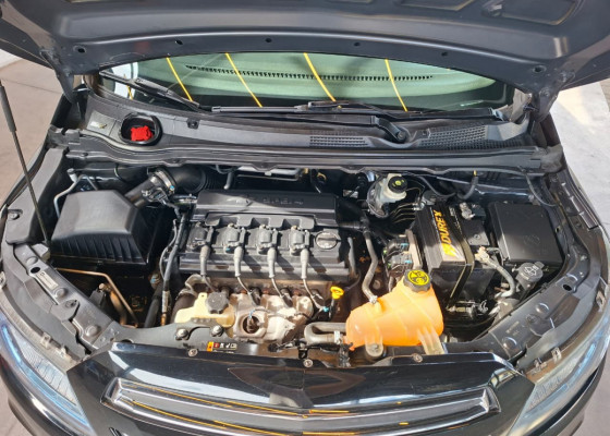GM - Chevrolet ONIX HATCH LT 1.4 8V FlexPower 5p Mec. 2014 Flex Flex