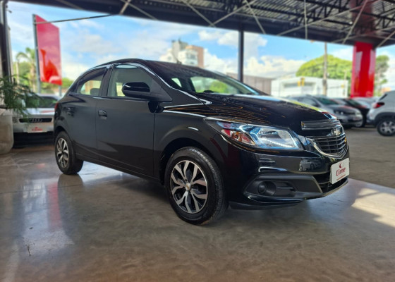 GM - Chevrolet ONIX HATCH LT 1.4 8V FlexPower 5p Mec. 2014 Flex Flex