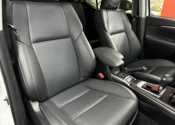 Toyota Hilux SW4 SRX 4x4 2.8 TDI 16V Dies. Aut. 2024 Diesel