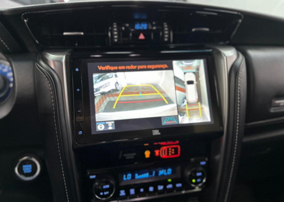 Toyota Hilux SW4 SRX 4x4 2.8 TDI 16V Dies. Aut. 2024 Diesel