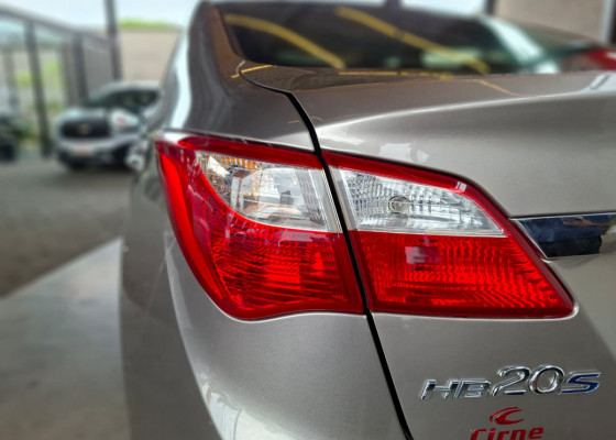 Hyundai HB20S C.Plus/C.Style1.0 Flex 12V Mec. 4P 2016 Flex