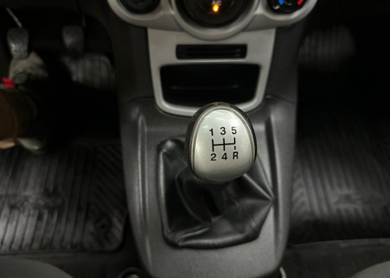 Ford Fiesta 1.5 16V Flex Mec. 5p 2015 Flex