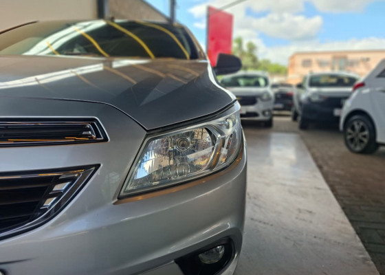 GM - Chevrolet ONIX HATCH LT 1.0 8V FlexPower 5p Mec. 2015 Flex