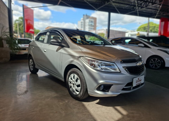 GM - Chevrolet ONIX HATCH LT 1.0 8V FlexPower 5p Mec. 2015 Flex