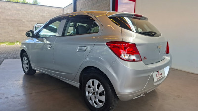 GM - Chevrolet ONIX HATCH LT 1.0 8V FlexPower 5p Mec. 2015 Flex