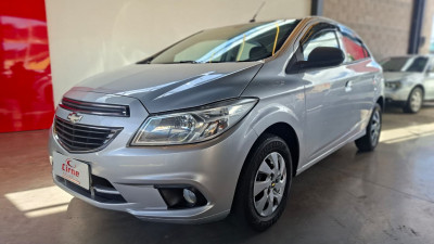 GM - Chevrolet ONIX HATCH LT 1.0 8V FlexPower 5p Mec. 2015 Flex