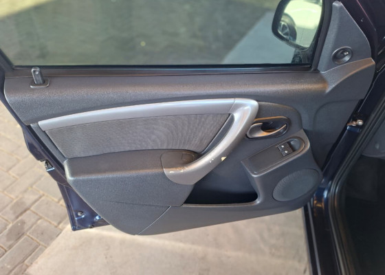 Renault SANDERO Expression Hi-Flex 1.0 16V 5p 2012 Flex