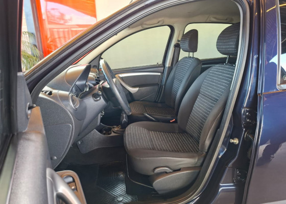 Renault SANDERO Expression Hi-Flex 1.0 16V 5p 2012 Flex