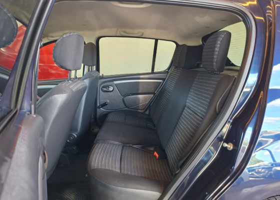 Renault SANDERO Expression Hi-Flex 1.0 16V 5p 2012 Flex