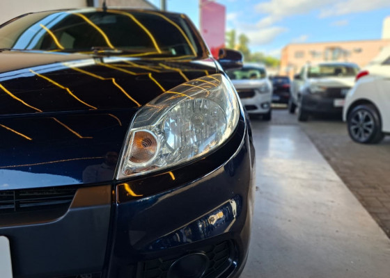 Renault SANDERO Expression Hi-Flex 1.0 16V 5p 2012 Flex