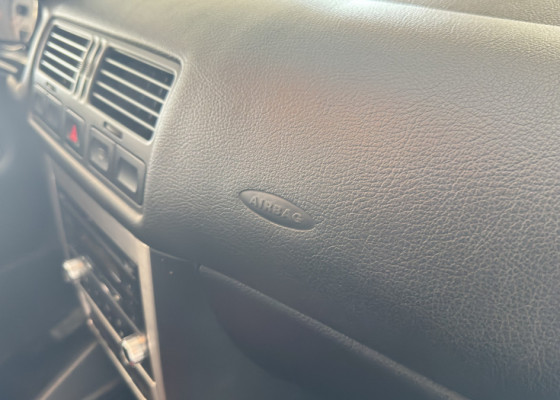 VW - VolksWagen Golf Sportline 1.6 Mi Total Flex 8V 4p 2012 Flex