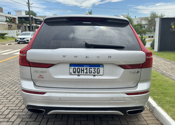 Volvo XC 60 T-8 R-DESIGN 2.0 (Híbrido) 2019 Gasolina