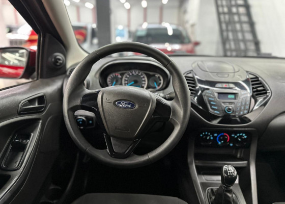 Ford Ka+ Sedan 1.5 SE/SE PLUS 16V Flex 4p 2015 Flex