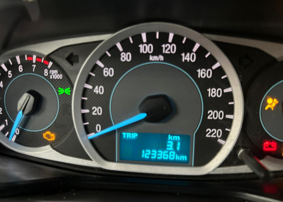 Ford Ka+ Sedan 1.5 SE/SE PLUS 16V Flex 4p 2015 Flex