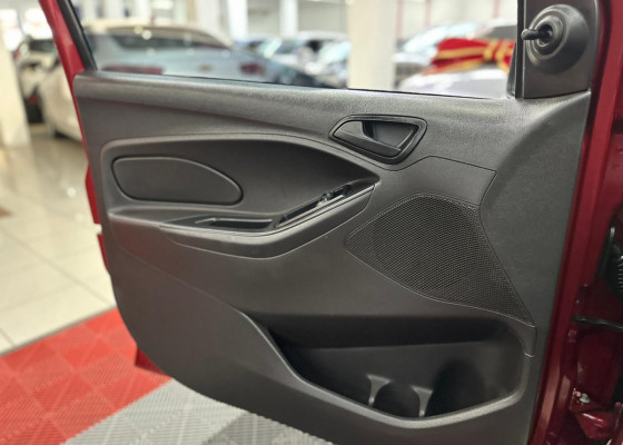 Ford Ka+ Sedan 1.5 SE/SE PLUS 16V Flex 4p 2015 Flex