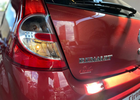 Renault SANDERO Expression Hi-Flex 1.0 16V 5p 2010 Flex