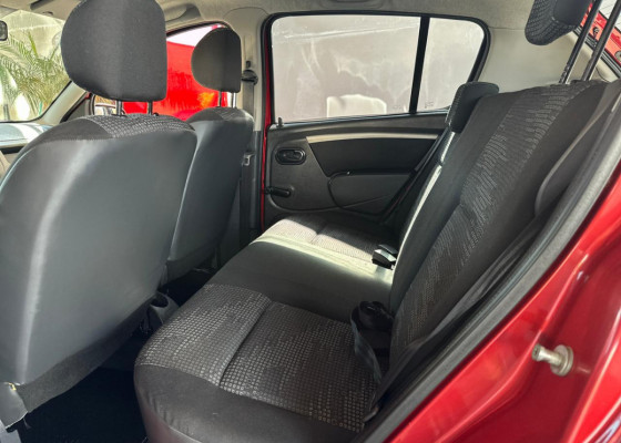 Renault SANDERO Expression Hi-Flex 1.0 16V 5p 2010 Flex