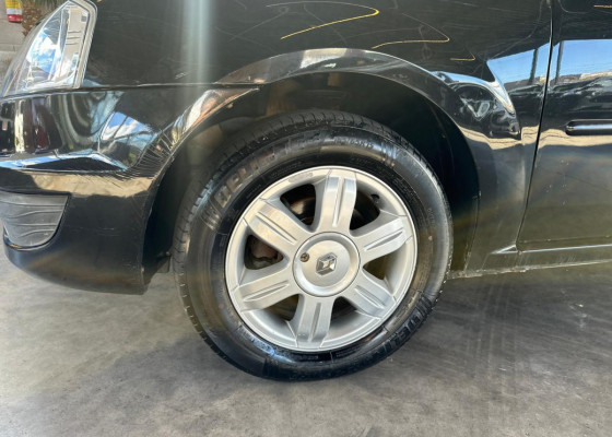 Renault LOGAN Privilège Hi-Flex 1.6 16V 4p 2010 Flex