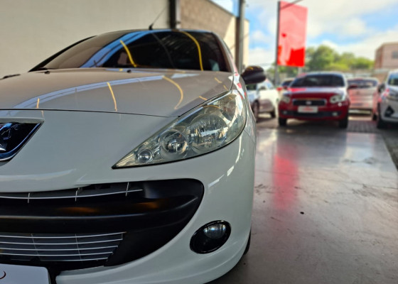 Peugeot 207 SW XR 1.4 Flex 8V 5p 2011 Flex