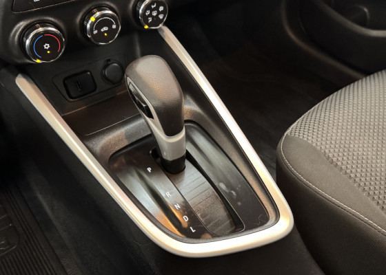 GM - Chevrolet ONIX SEDAN Plus LTZ 1.0 12V TB Flex Aut. 2023 Flex