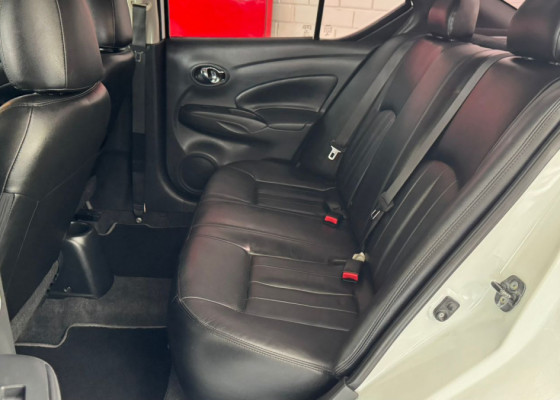 Nissan VERSA UNIQUE 1.6 16V FlexStart 4p Aut. 2017 Flex