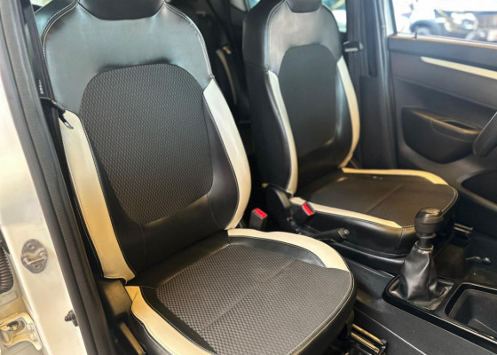 Renault KWID Intense 1.0 Flex 12V 5p Mec. 2018 Flex