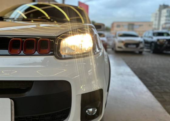 Fiat UNO SPORTING Dualogic 1.4 EVO Flex 8V 4p 2016 Flex