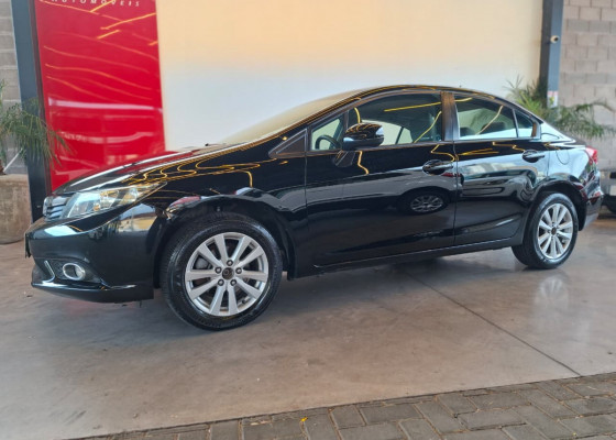 Honda Civic Sedan LXS 1.8/1.8 Flex 16V Mec. 4p 2012 Flex