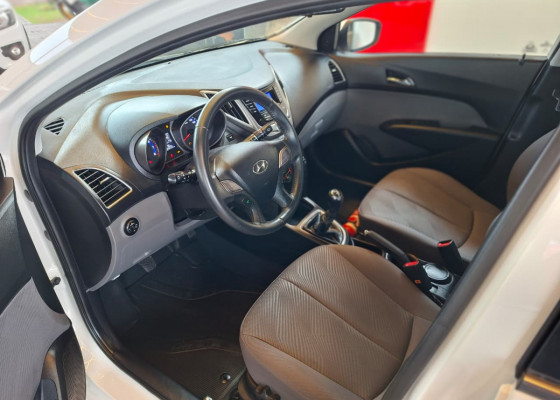 Hyundai HB20 Premium 1.6 Flex 16V Mec. 2014 Flex