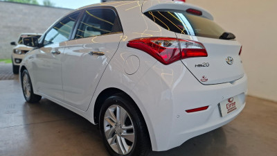 Hyundai HB20 Premium 1.6 Flex 16V Mec. 2014 Flex